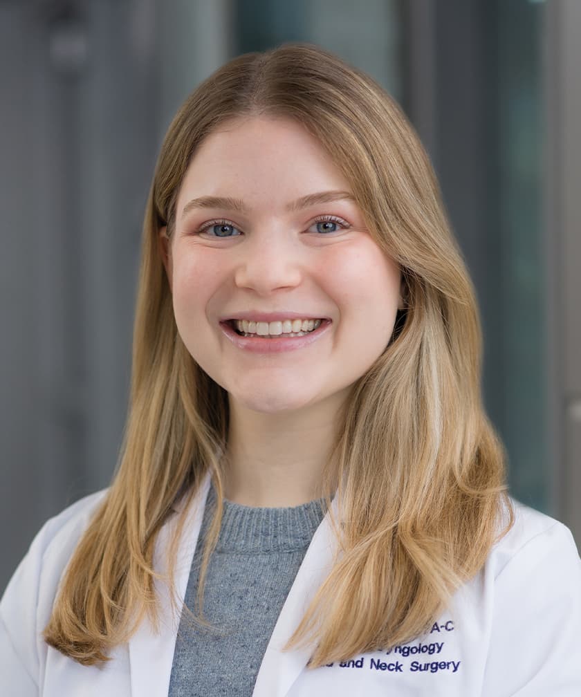 Photo of Sarah Bracker