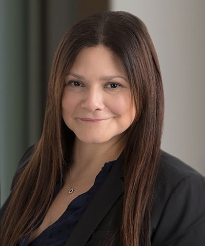 Photo of Ana R. Ozdoba