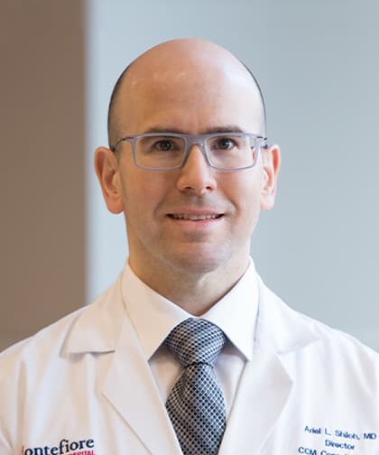 Photo of Ariel L. Shiloh