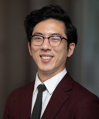 Photo of Christopher J. Oh