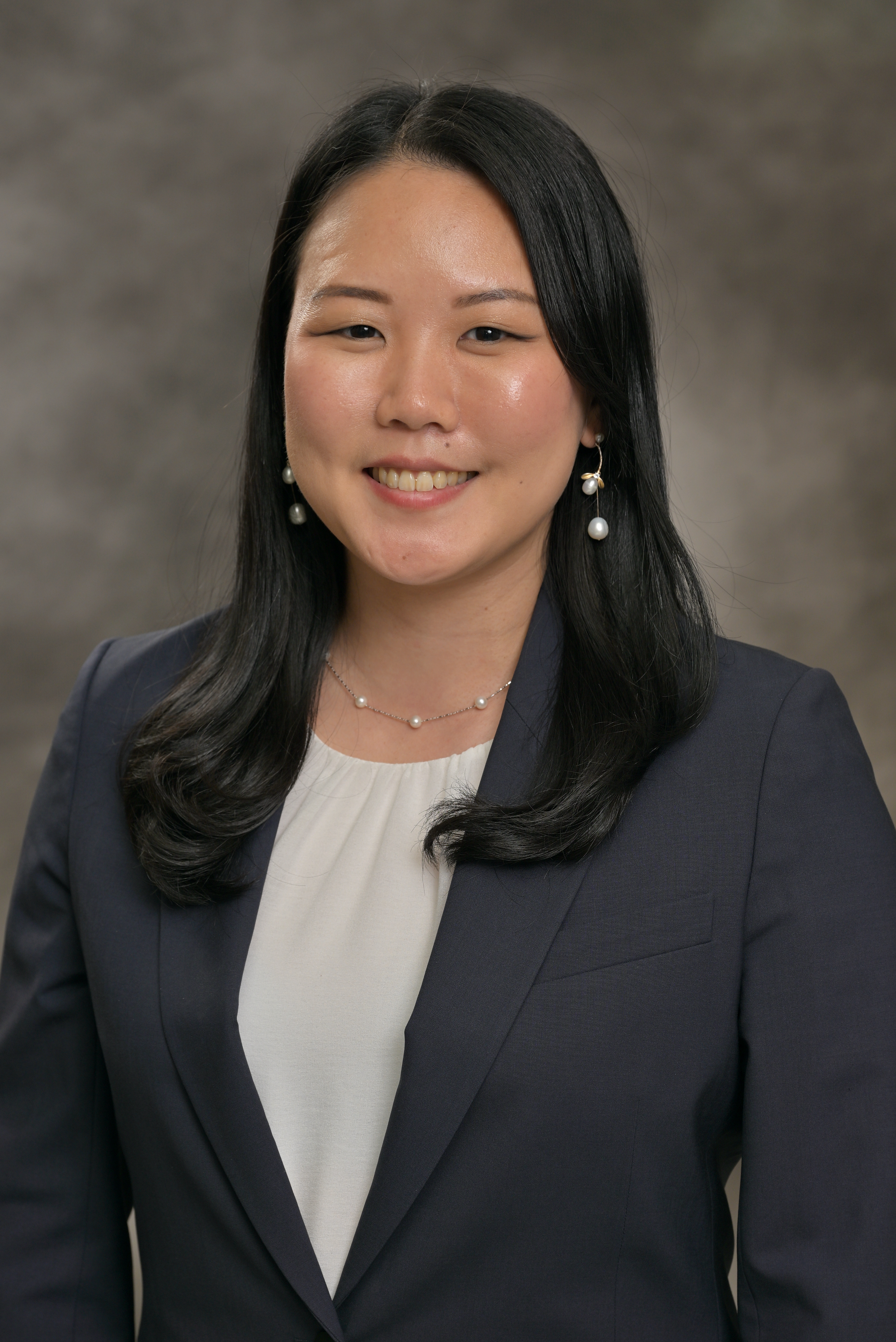 Photo of Leslie N. Kim
